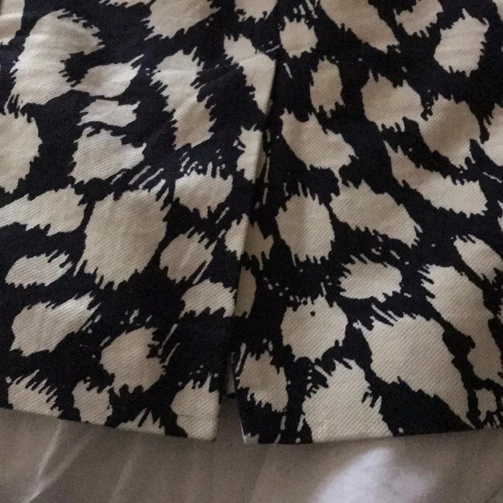 Loft skirt. Size 10. - Picture 7 of 7